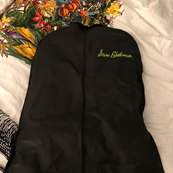 Red and black jacket - Picture 3 of 3